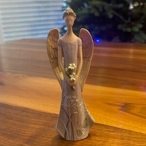 Eden’s Angels Simply by You Angel Holding Bouquet of Flowers 6”